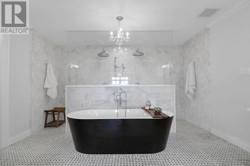 2105 Springridge Drive, London, ON - Indoor Photo Showing Bathroom