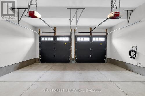 2105 Springridge Drive, London, ON - Indoor Photo Showing Garage