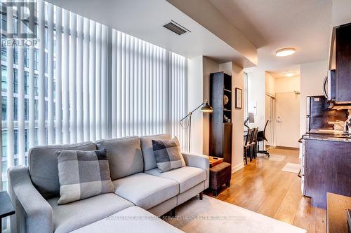 1004 - 15 Bruyeres Mews, Toronto, ON - Indoor Photo Showing Living Room