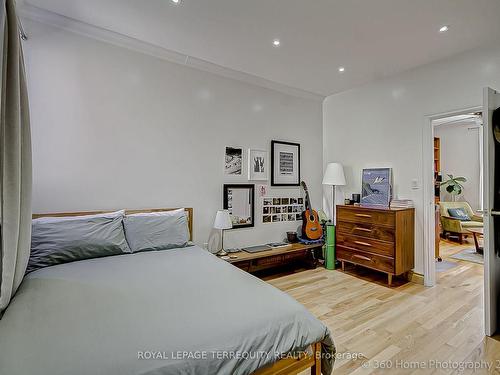 10 Burnfield Ave, Toronto, ON - Indoor Photo Showing Bedroom