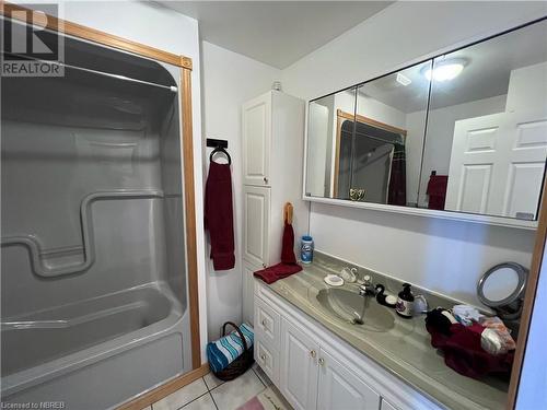 640 Lac Des Deux Milles Road, Sturgeon Falls, ON - Indoor Photo Showing Bathroom