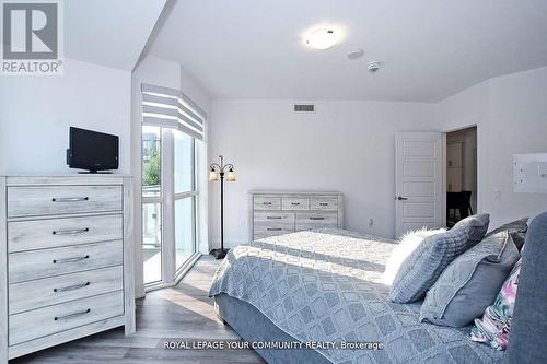 218 - 375 Sea Ray Avenue W, Innisfil, ON - Indoor Photo Showing Bedroom