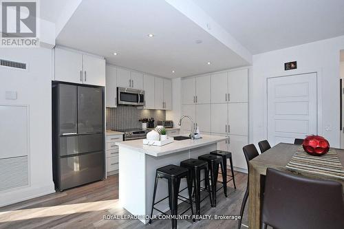 218 - 375 Sea Ray Avenue W, Innisfil, ON - Indoor Photo Showing Kitchen With Upgraded Kitchen