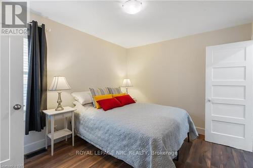 126 Catherine Street, Fort Erie, ON - Indoor Photo Showing Bedroom