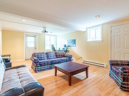 Family room - 1845 Rue De Toulouse, Sherbrooke (Les Nations), QC - Indoor Photo Showing Living Room