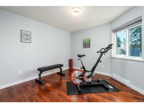 304-1902 Comox Ave, Comox, BC - Indoor Photo Showing Gym Room