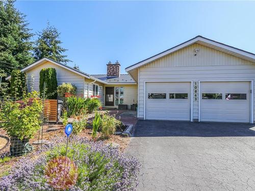 10863 Willcox Rd, Ladysmith, BC 