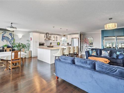 210-2740 Island Hwy South, Campbell River, BC - Indoor