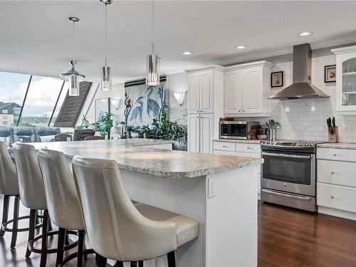 210-2740 Island Hwy South, Campbell River, BC - Indoor Photo Showing Kitchen With Upgraded Kitchen