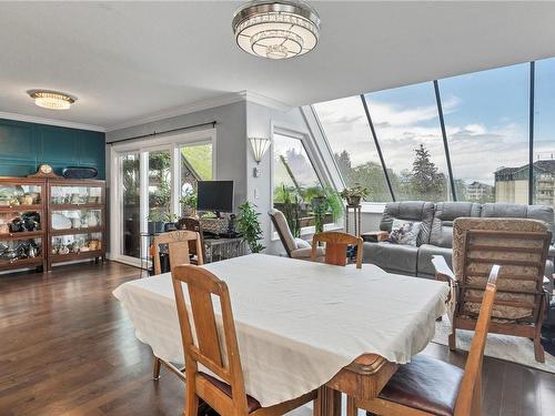 210-2740 Island Hwy South, Campbell River, BC - Indoor Photo Showing Dining Room