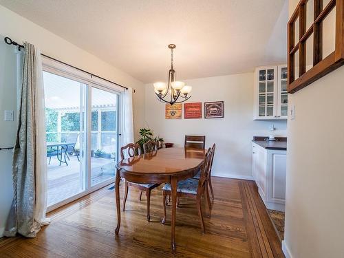 1937 Cardinal Drive, Kamloops, BC - Indoor Photo Showing Dining Room