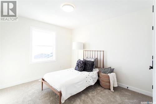 555 Fast Way, Saskatoon, SK - Indoor Photo Showing Bedroom