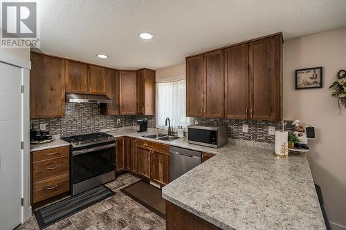 3003 Vista Ridge Drive, Prince George, BC - Indoor Photo Showing Kitchen With Double Sink