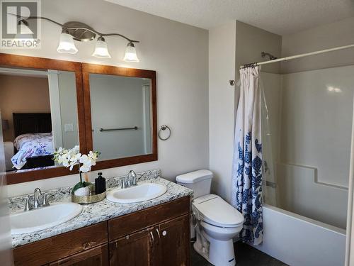 3003 Vista Ridge Drive, Prince George, BC - Indoor Photo Showing Bathroom