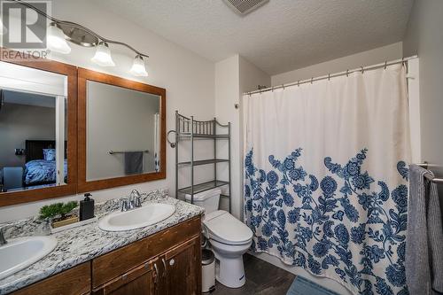 3003 Vista Ridge Drive, Prince George, BC - Indoor Photo Showing Bathroom