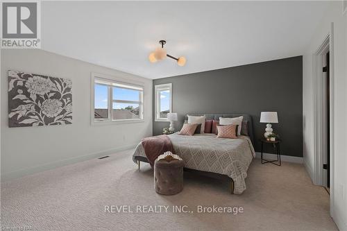 77 Kensington Street, Welland, ON - Indoor Photo Showing Bedroom