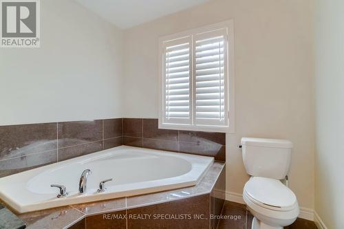 79 Padua Crescent, Hamilton (Stoney Creek), ON - Indoor Photo Showing Bathroom