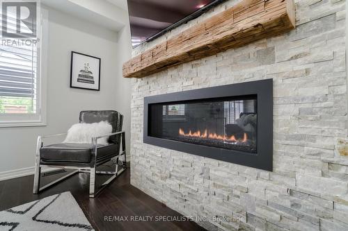 79 Padua Crescent, Hamilton (Stoney Creek), ON - Indoor Photo Showing Living Room With Fireplace