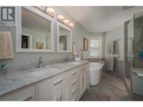 1290 Menu Road, West Kelowna, BC - Indoor Photo Showing Bathroom