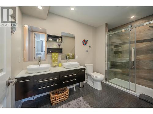 1290 Menu Road, West Kelowna, BC - Indoor Photo Showing Bathroom