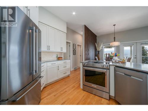 1290 Menu Road, West Kelowna, BC - Indoor Photo Showing Kitchen