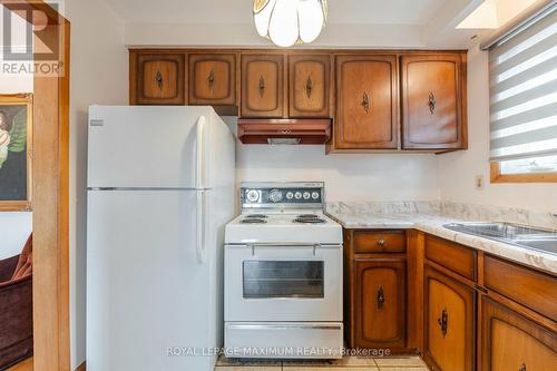 124 Firgrove Crescent, Toronto (Glenfield-Jane Heights), ON - Indoor Photo Showing Kitchen