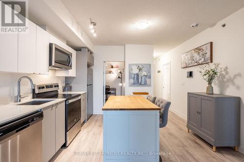 B717 - 3200 Dakota Common, Burlington (Alton), ON - Indoor Photo Showing Kitchen