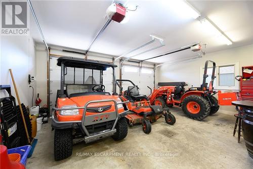 32 Haldimand Trail, Haldimand, ON - Indoor Photo Showing Garage