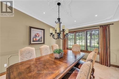 32 Haldimand Trail, Haldimand, ON - Indoor Photo Showing Dining Room