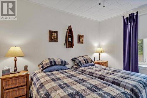 146 Lakeland Road, Kawartha Lakes (Bobcaygeon), ON - Indoor Photo Showing Bedroom