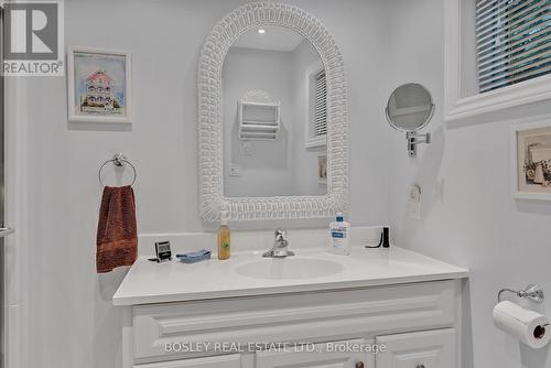 146 Lakeland Road, Kawartha Lakes (Bobcaygeon), ON - Indoor Photo Showing Bathroom