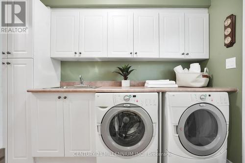 1446 Durham Street, Oakville (Eastlake), ON - Indoor Photo Showing Laundry Room