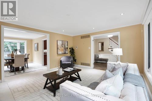 1446 Durham Street, Oakville (Eastlake), ON - Indoor Photo Showing Living Room