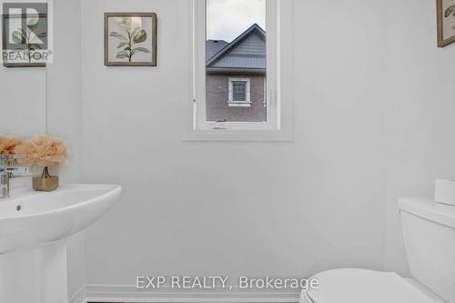 120 West Oak Trail, Barrie (Painswick South), ON - Indoor Photo Showing Bathroom