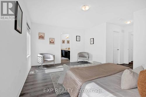 120 West Oak Trail, Barrie (Painswick South), ON - Indoor Photo Showing Bedroom