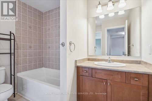 4016 Donnic Drive, Burlington (Alton), ON - Indoor Photo Showing Bathroom