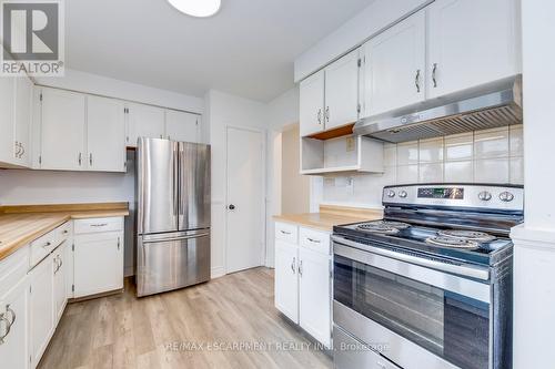 615 Cumberland Avenue E, Burlington (Appleby), ON - Indoor Photo Showing Kitchen