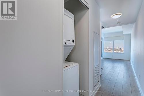 1117 - 270 Dufferin Street, Toronto (South Parkdale), ON - Indoor Photo Showing Laundry Room