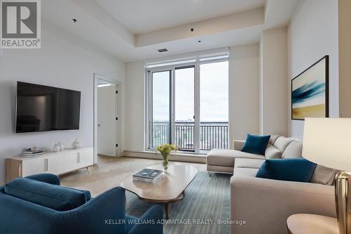 1011 - 90 Glen Everest Road, Toronto (Birchcliffe-Cliffside), ON - Indoor Photo Showing Living Room