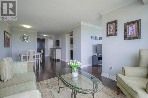 2225 - 238 Bonis Avenue, Toronto (Tam O'Shanter-Sullivan), ON - Indoor Photo Showing Living Room