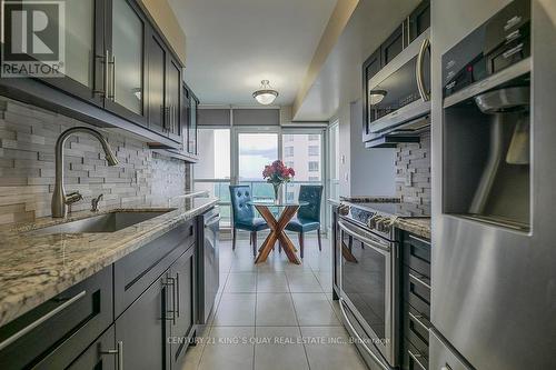 2225 - 238 Bonis Avenue, Toronto (Tam O'Shanter-Sullivan), ON - Indoor Photo Showing Kitchen With Stainless Steel Kitchen With Upgraded Kitchen