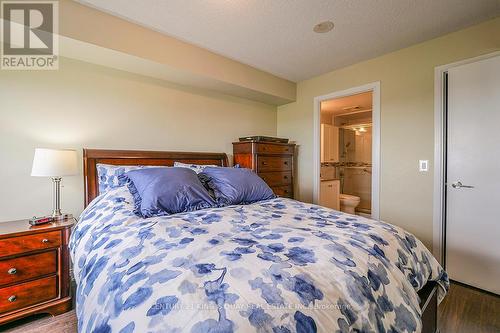 2225 - 238 Bonis Avenue, Toronto (Tam O'Shanter-Sullivan), ON - Indoor Photo Showing Bedroom