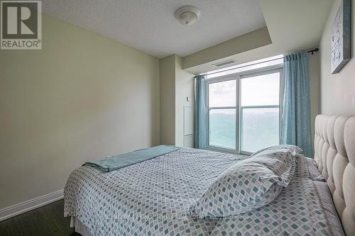 2225 - 238 Bonis Avenue, Toronto (Tam O'Shanter-Sullivan), ON - Indoor Photo Showing Bedroom