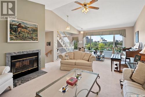 936 Saskatchewan Crescent E, Saskatoon, SK - Indoor Photo Showing Living Room With Fireplace