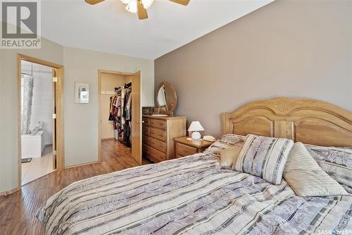 936 Saskatchewan Crescent E, Saskatoon, SK - Indoor Photo Showing Bedroom