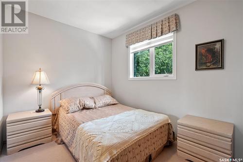 936 Saskatchewan Crescent E, Saskatoon, SK - Indoor Photo Showing Bedroom