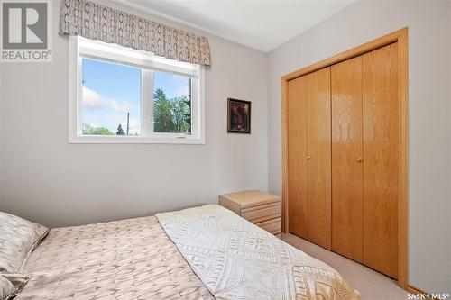 936 Saskatchewan Crescent E, Saskatoon, SK - Indoor Photo Showing Bedroom