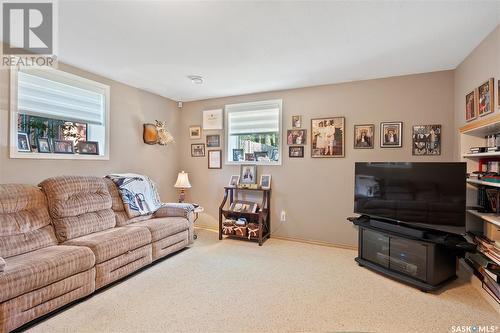 936 Saskatchewan Crescent E, Saskatoon, SK - Indoor Photo Showing Living Room