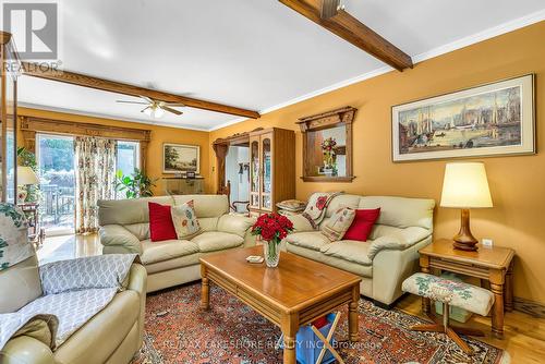 3115 Meyers Road S, Hamilton Township (Baltimore), ON - Indoor Photo Showing Living Room