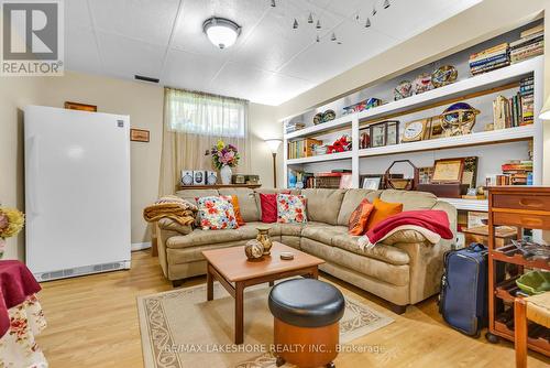 3115 Meyers Road S, Hamilton Township (Baltimore), ON - Indoor Photo Showing Living Room